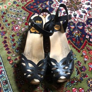 Swedish Hasbeens Black Toffel Shoe - size 8/38